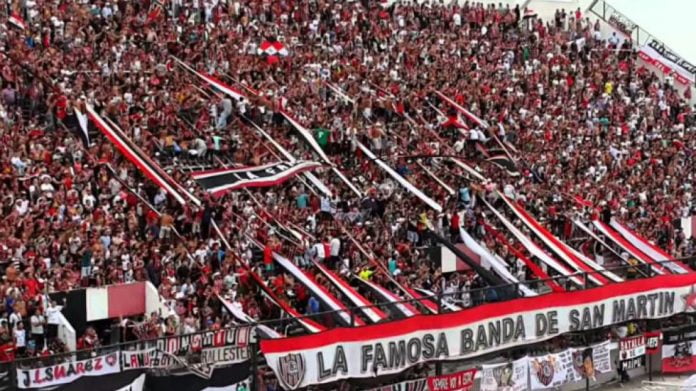 Chacarita Hinchada Cancha