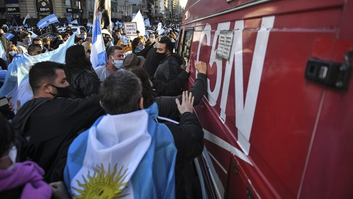 agresión banderazo