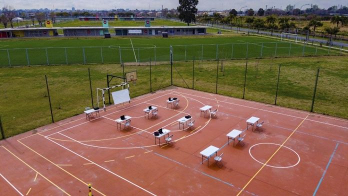 Escuelas Aire Libre Polideportivo Clases