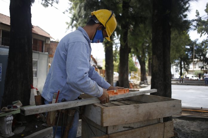 Obras Renovación Plazas Tres De Febrero