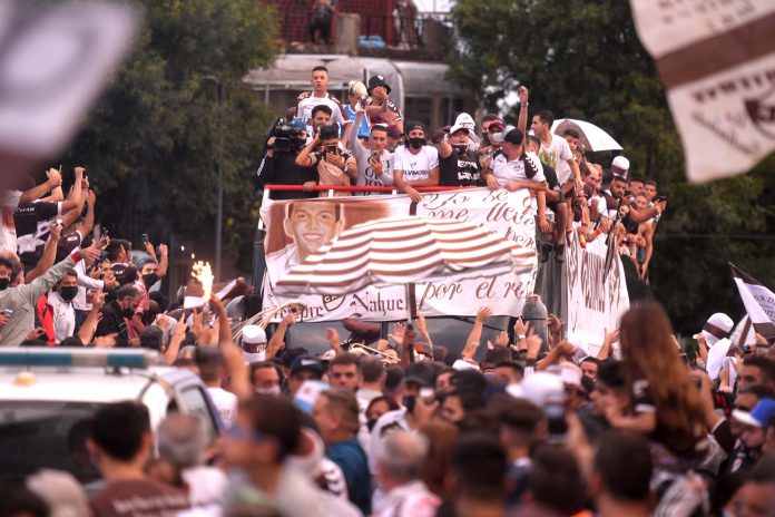 platense ascenso festejo