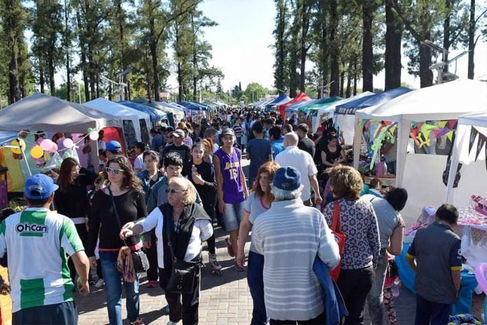 Feria de Artesanos y Microemprendedores