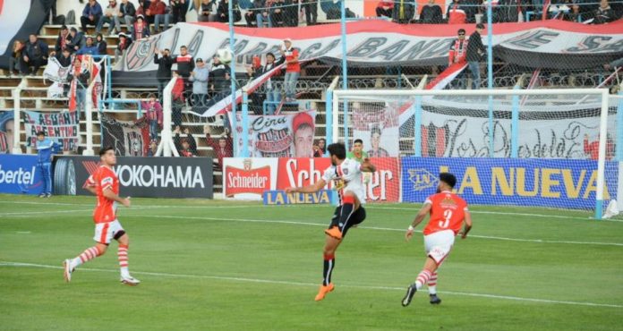 chacarita deportivo maipu. primera nacional