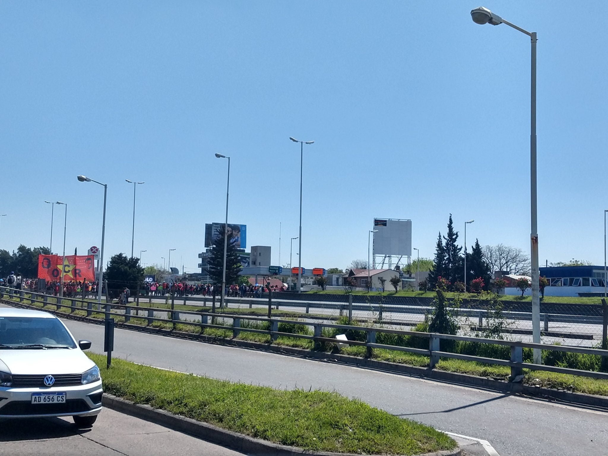 Acceso Oeste Demoras En El Tránsito Por Corte De Manifestantes Que