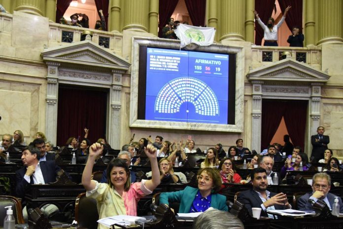 sesion diputados cannabis hiv construccion