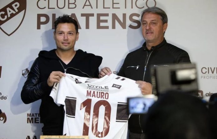 mauro zarate presentacion platense