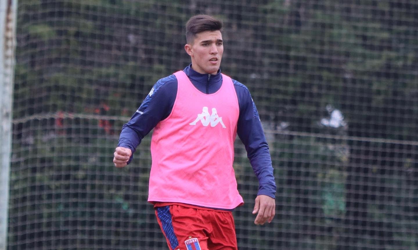 Club Atlético Tigre on X: ✍️ Hace instantes, Martín Ortega se convirtió en  nuevo jugador del Club Atlético Tigre. El lateral, proveniente de Quilmes,  firmó su contrato con nuestra institución hasta diciembre