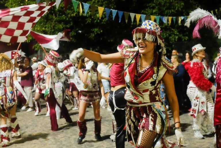 Feriados 2025 ¿Cuándo cae el fin de semana largo de carnaval? Que