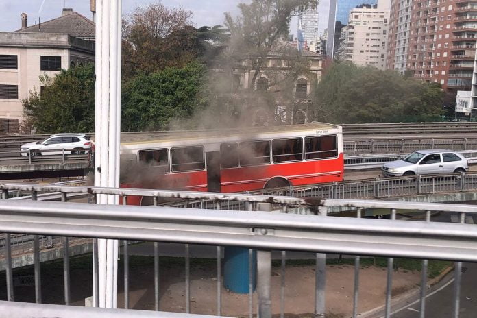 micro incendio general paz libertador 3