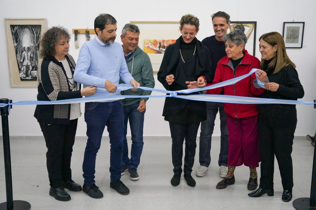 fernando moreira y gabriel katopodis, inauguraron el nuevo espacio cultural municipal ballester.