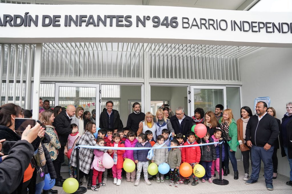 fernando moreira inauguro el nuevo edificio del jardin 946