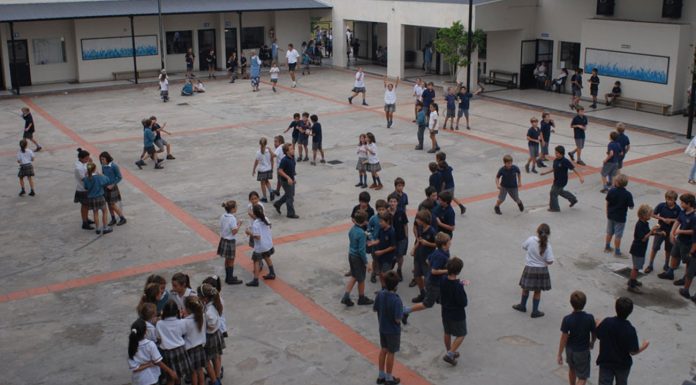 colegio-privado-catolico-patio-recreo